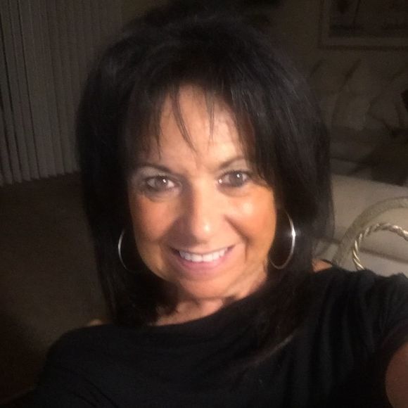 Meet your Posher, Ida - Picture 1 of 1